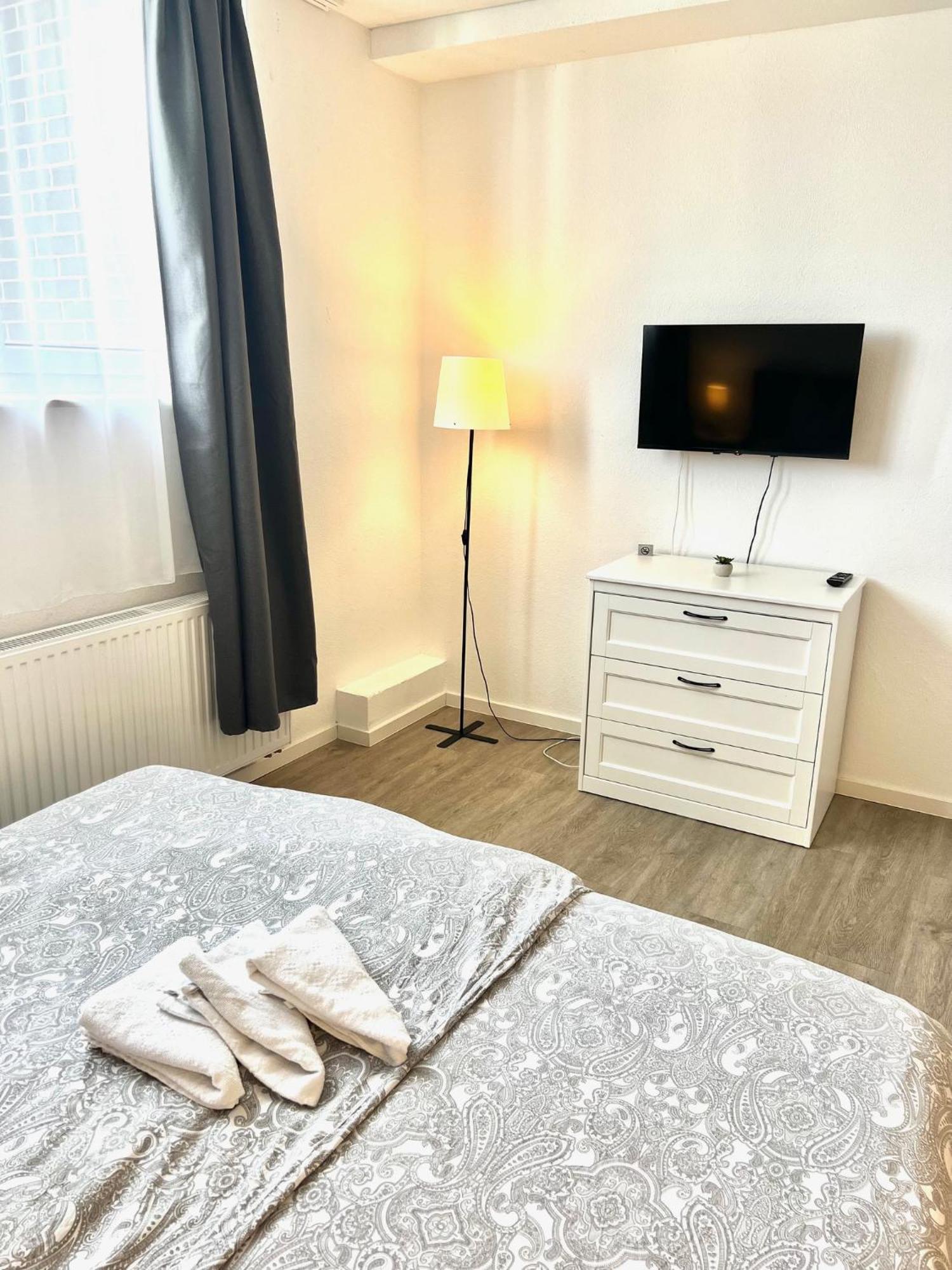 City Appartement Kueche,Bad, Parken Im Zentrum Von ราเวนส์บวร์ก ห้อง รูปภาพ